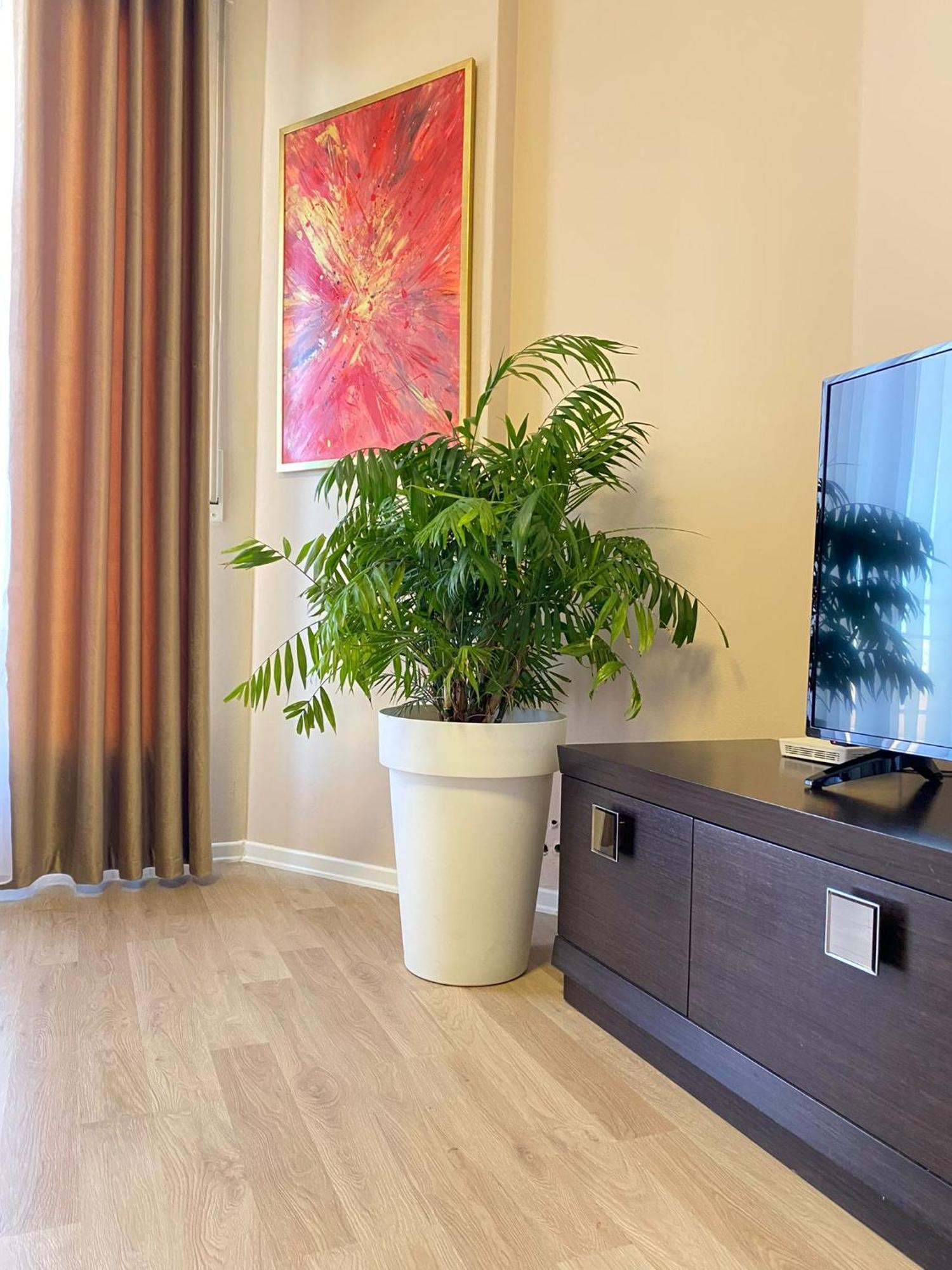Nemis Apartments In The Centre Of Tirana Four Free Parking Exterior photo